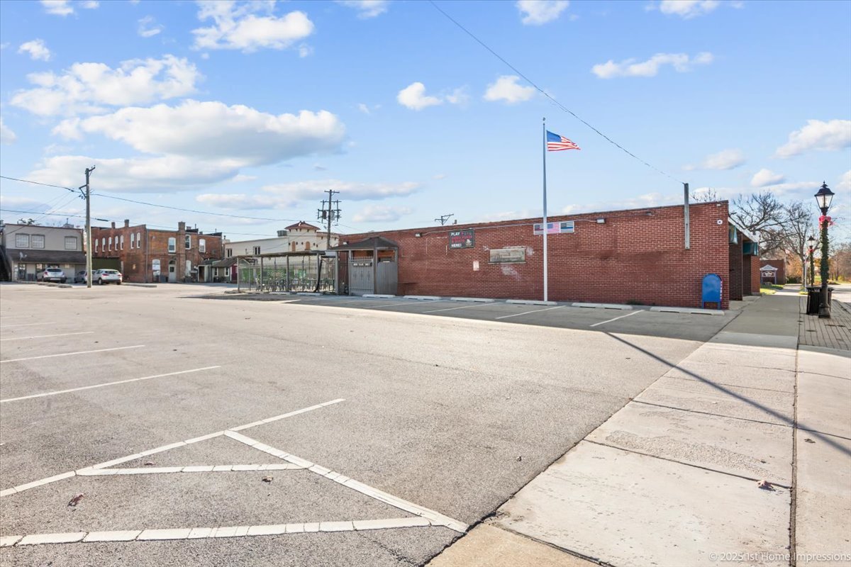 1361 Benton Street, Crete, IL 60417