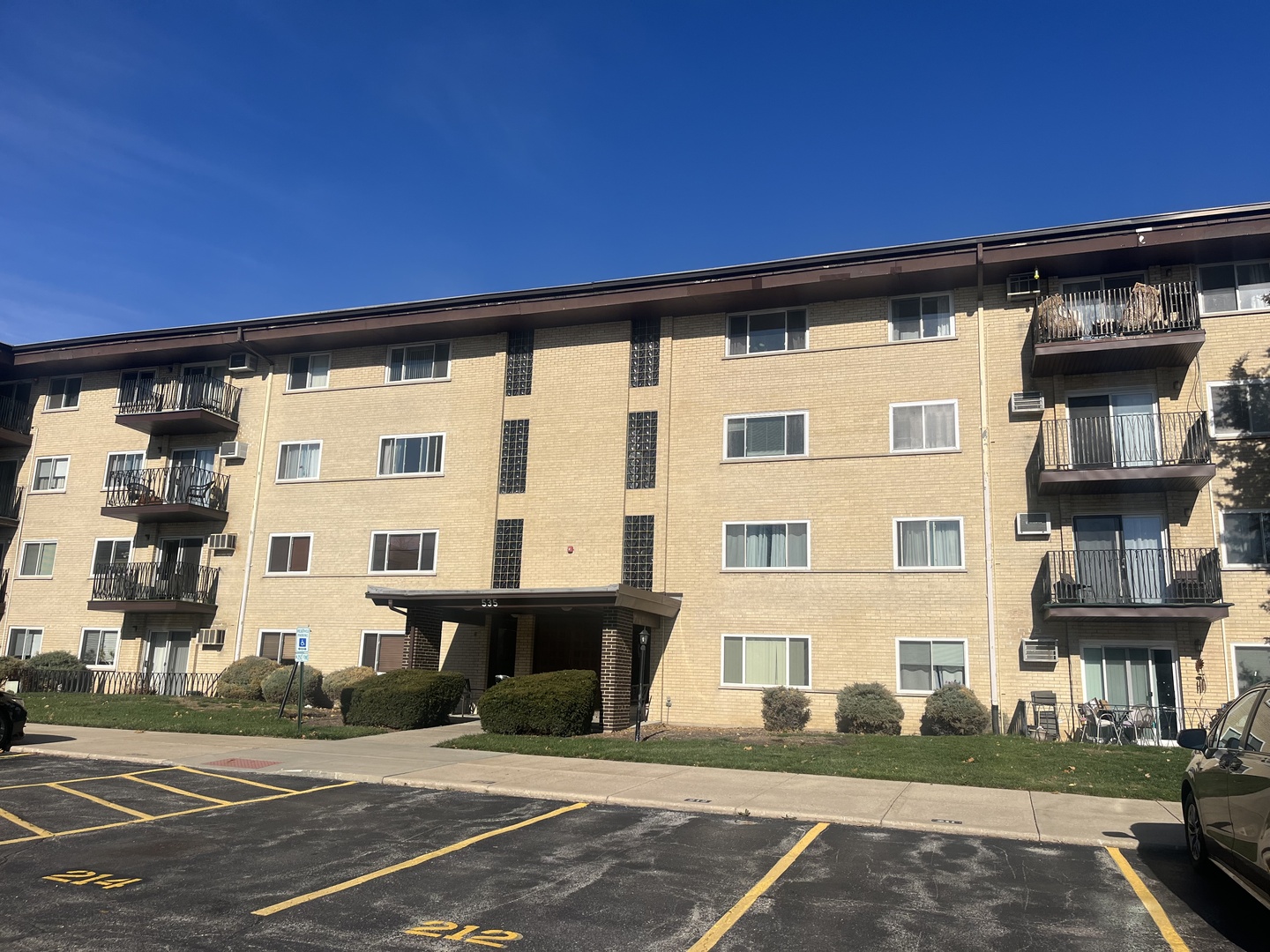 535 S Cleveland Avenue #101, Arlington Heights, IL 60005