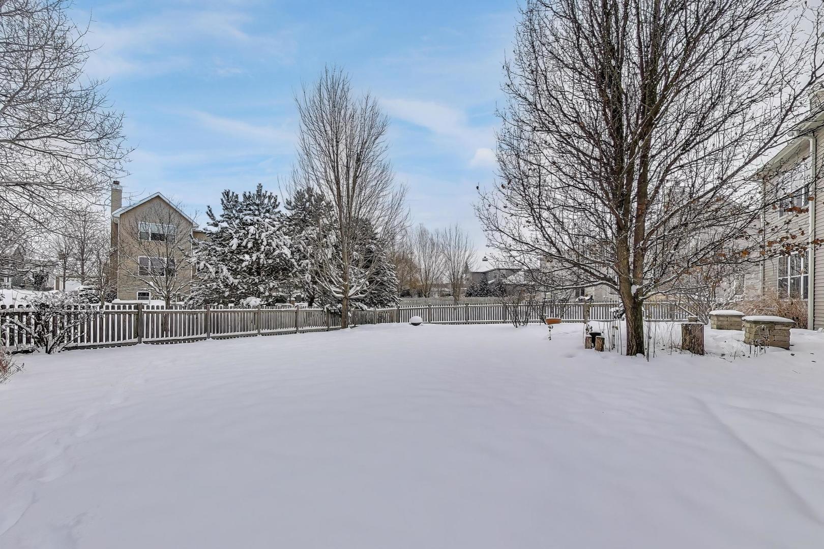 121 Preakness Drive, Oswego, IL 60543