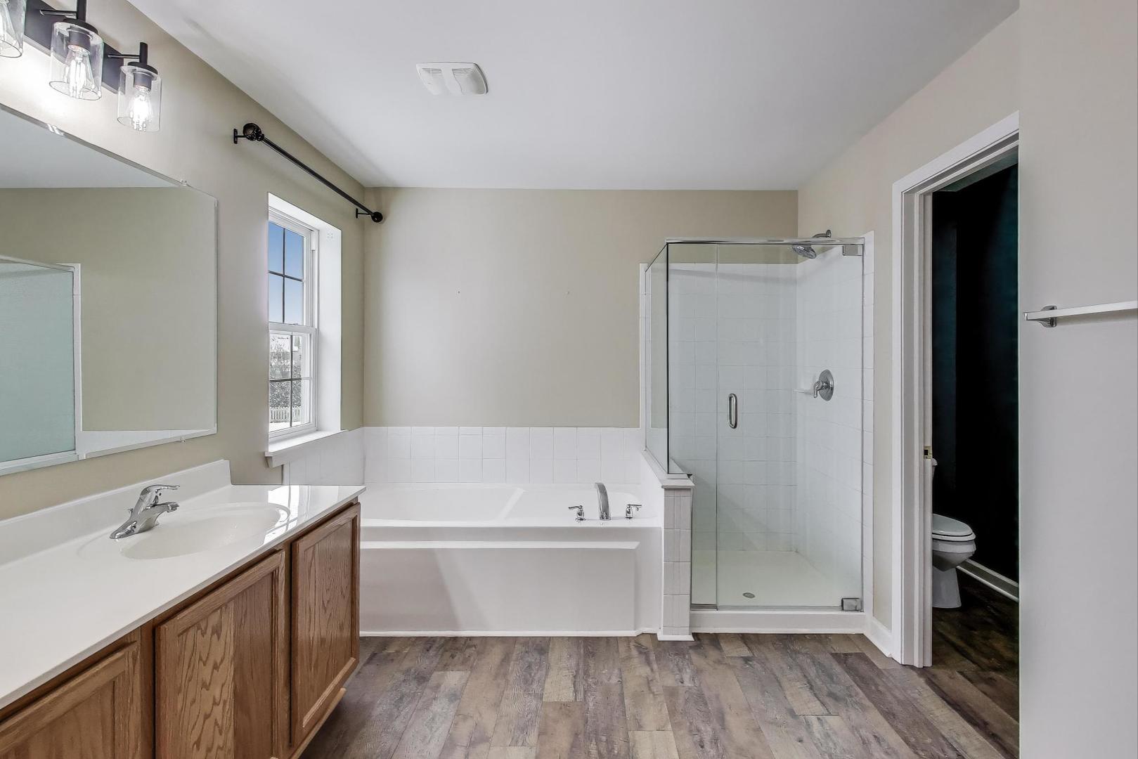 121 Preakness Drive, Oswego, IL 60543