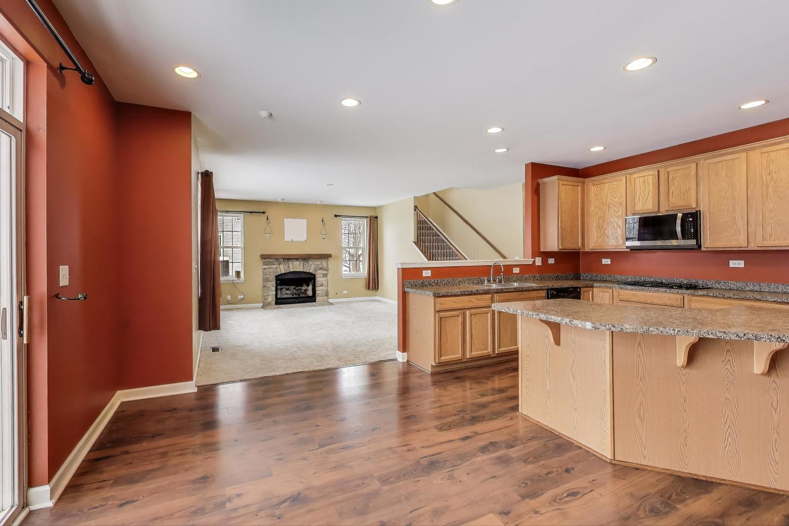 121 Preakness Drive, Oswego, IL 60543