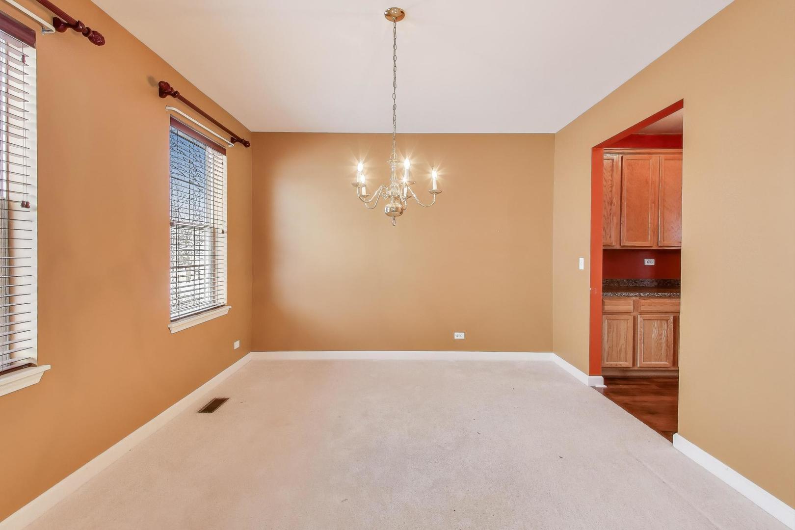 121 Preakness Drive, Oswego, IL 60543