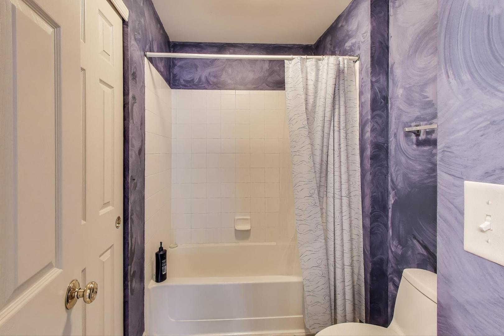 121 Preakness Drive, Oswego, IL 60543