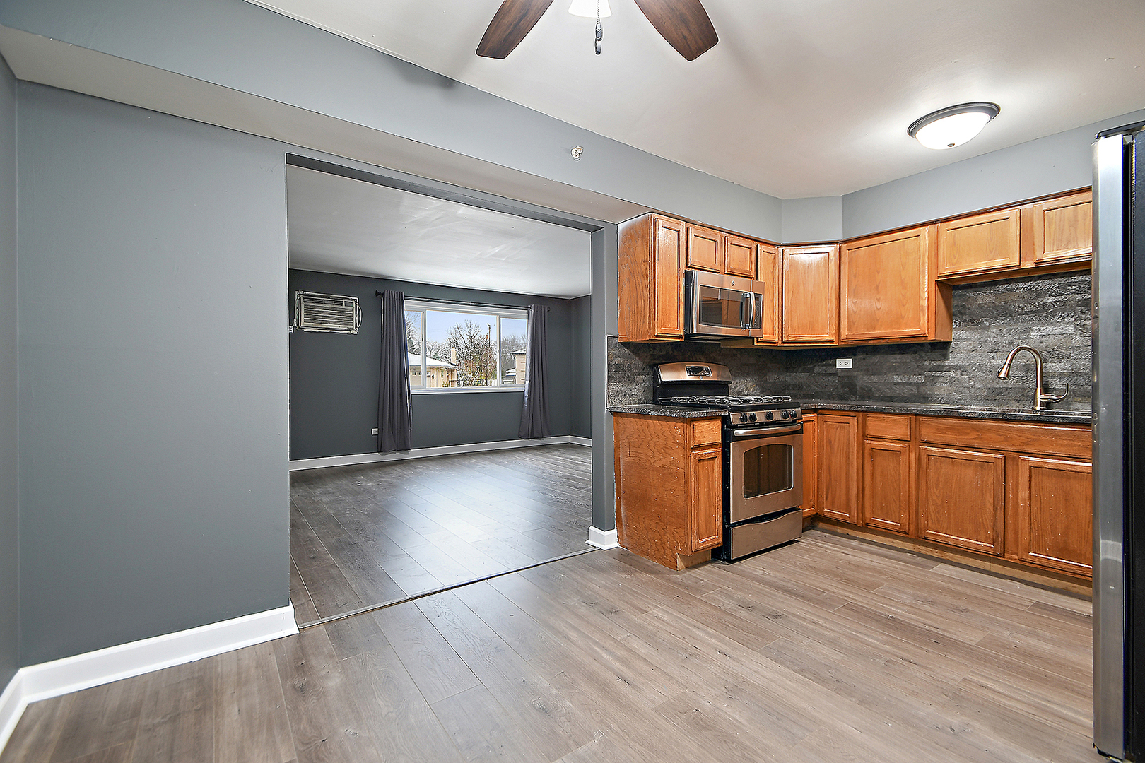 17204 71st Avenue #1, Tinley Park, IL 60477