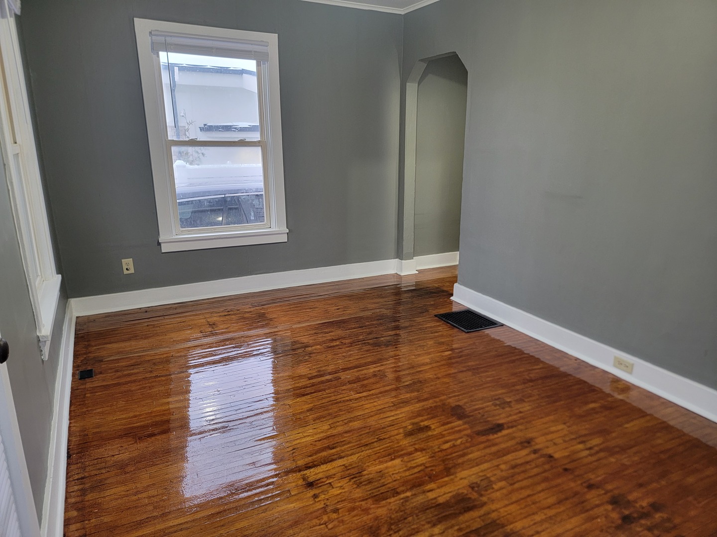 406 E Oakland Avenue, Bloomington, IL 61701