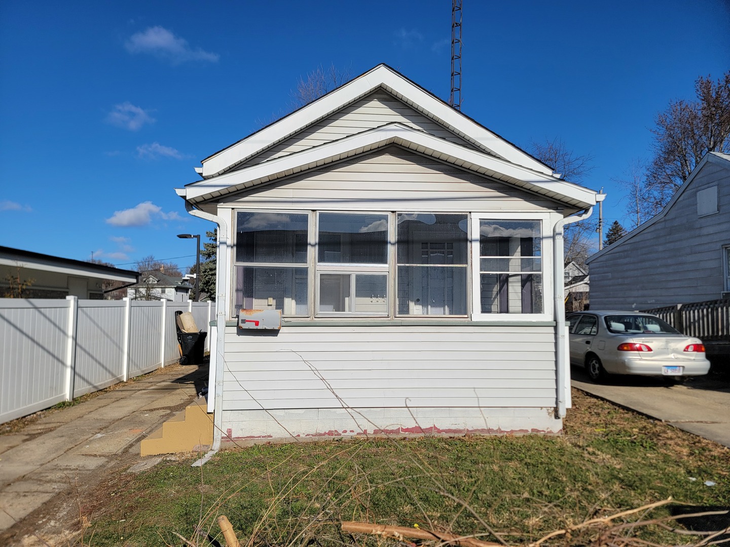 406 E Oakland Avenue, Bloomington, IL 61701