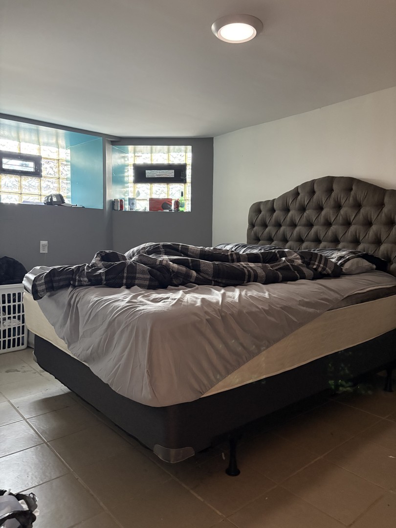 3924 N Sawyer Avenue, Chicago, IL 60618