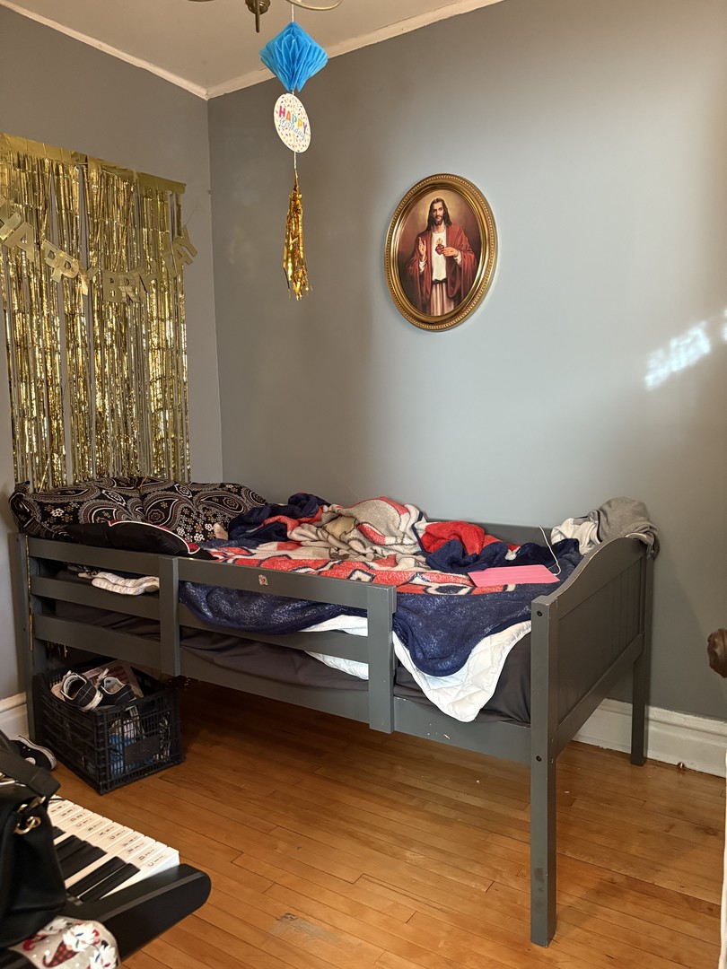 3924 N Sawyer Avenue, Chicago, IL 60618