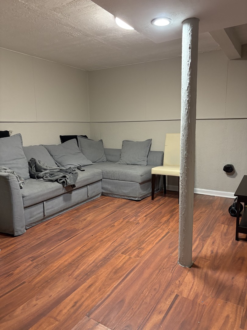 3924 N Sawyer Avenue, Chicago, IL 60618