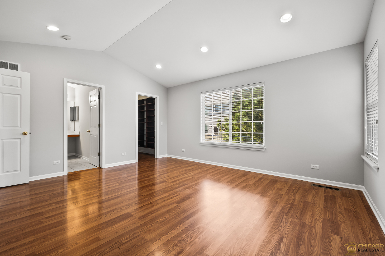 600 Creekside Circle #600, Gurnee, IL 60031