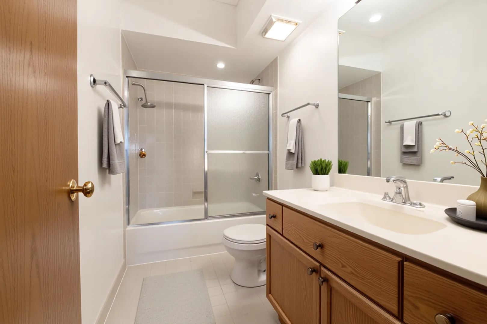 1325 PERRY Street #401, Des Plaines, IL 60016