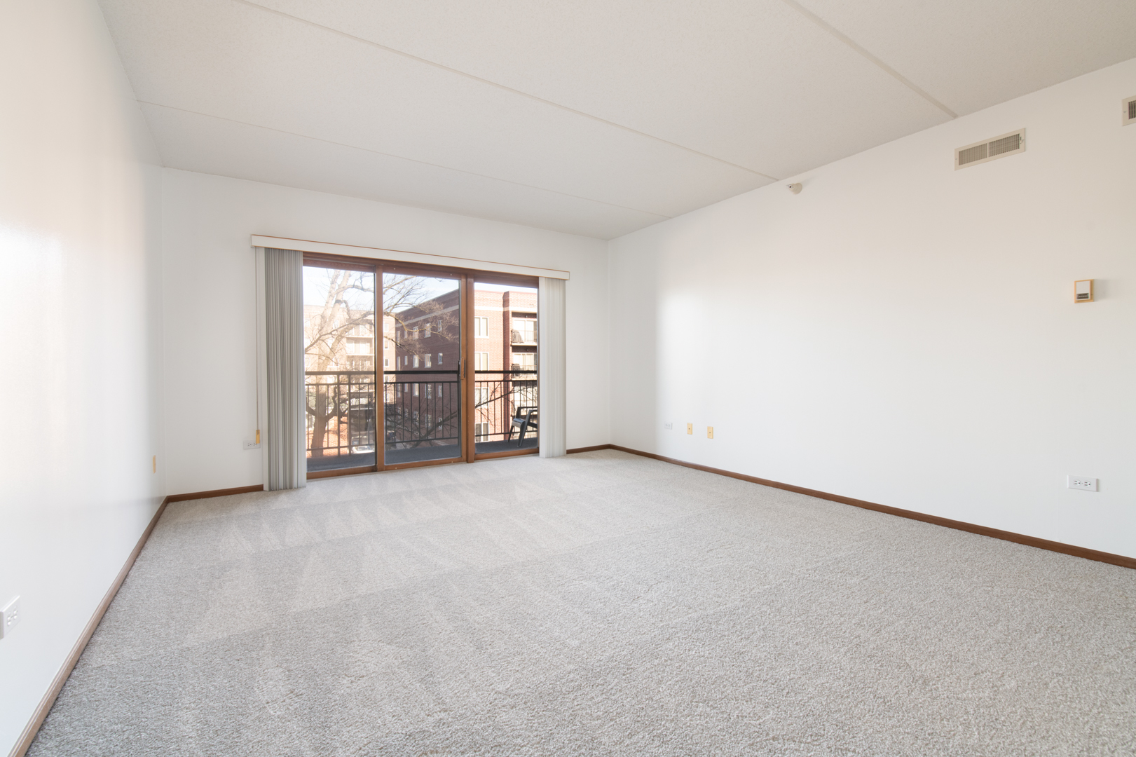 1325 PERRY Street #401, Des Plaines, IL 60016