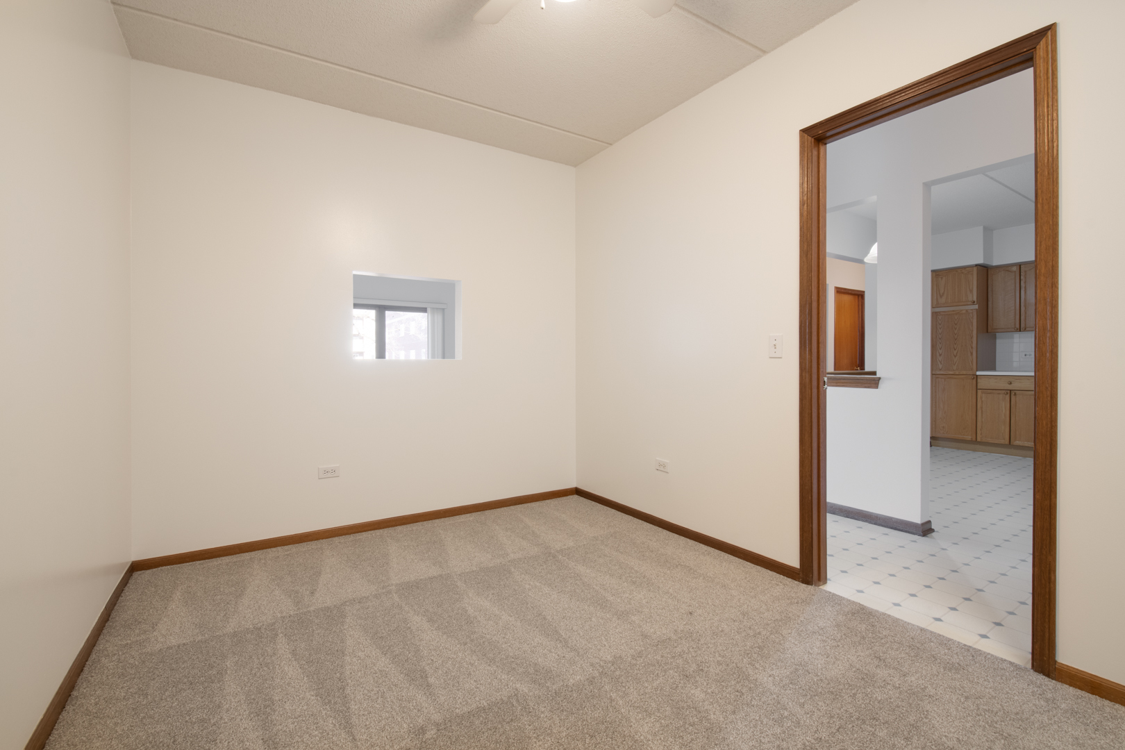 1325 PERRY Street #401, Des Plaines, IL 60016