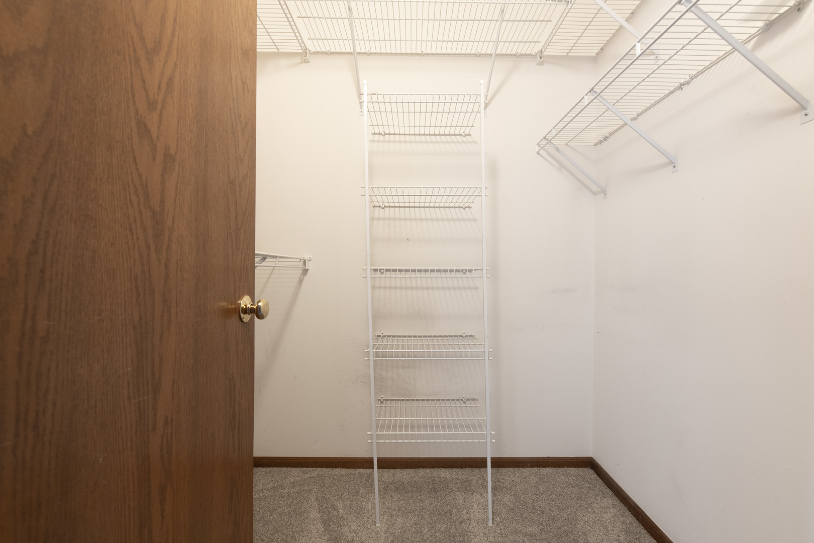 1325 PERRY Street #401, Des Plaines, IL 60016