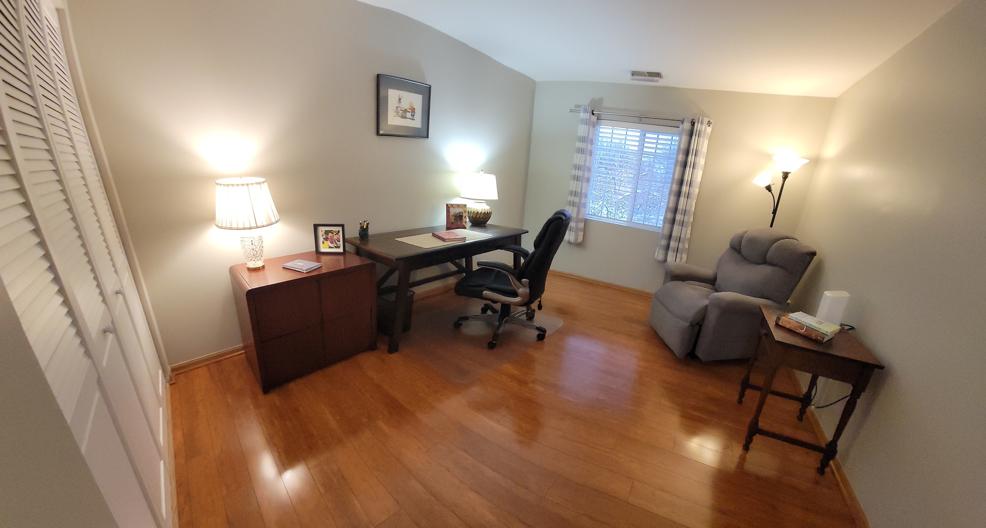 605 Barrington Avenue #216, East Dundee, IL 60118