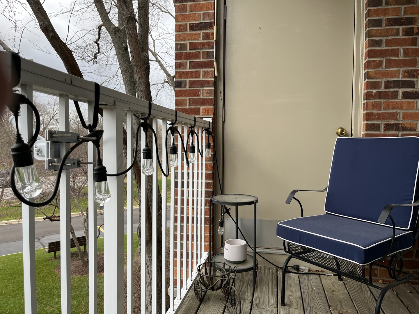 605 Barrington Avenue #216, East Dundee, IL 60118