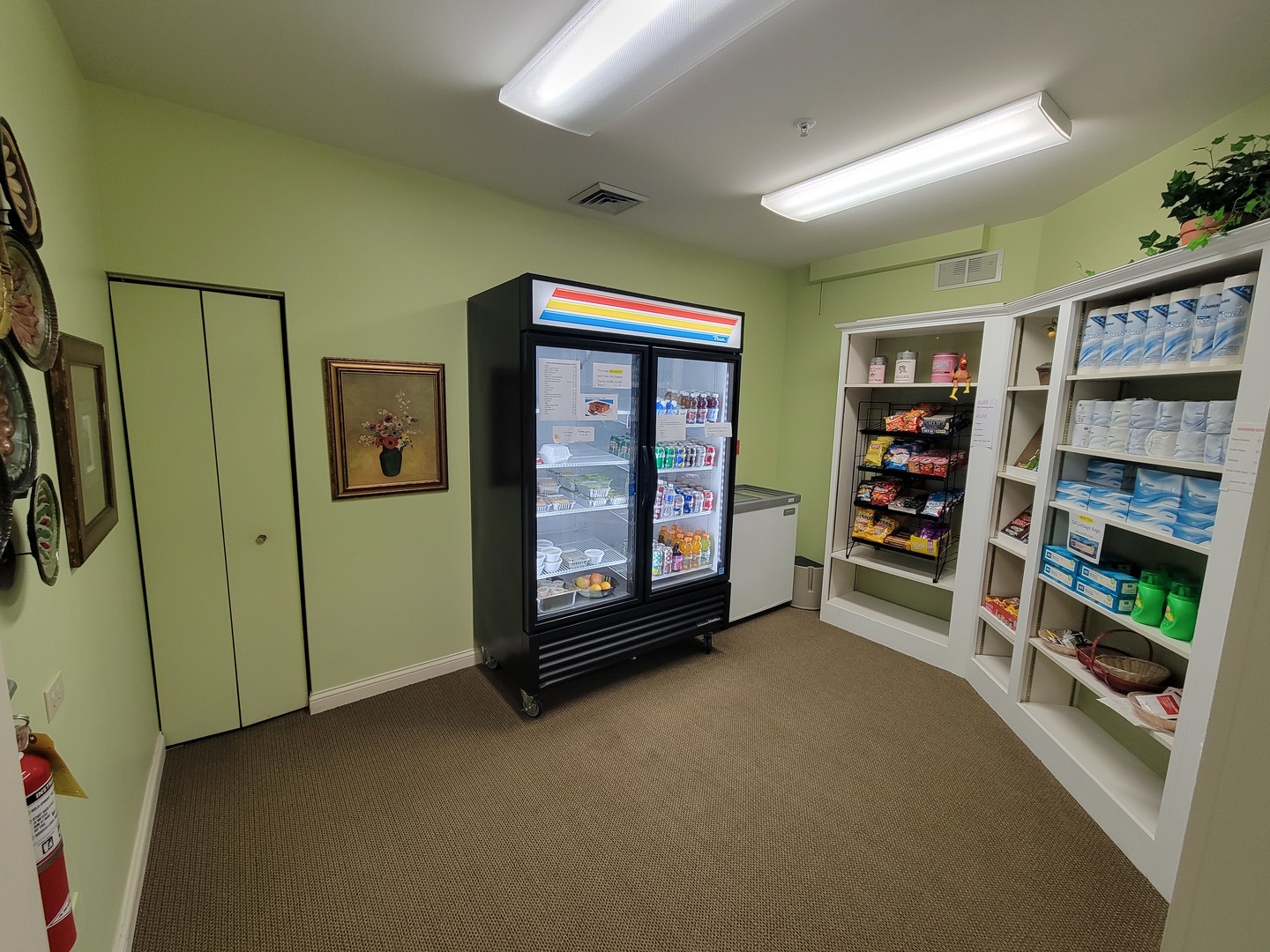 605 Barrington Avenue #216, East Dundee, IL 60118