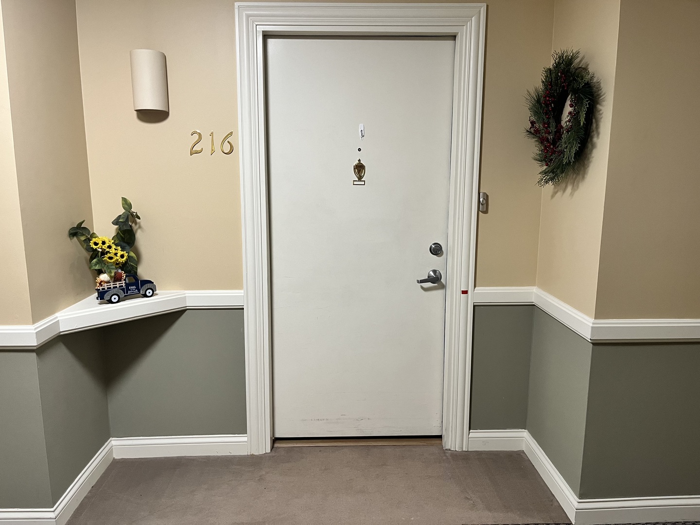 605 Barrington Avenue #216, East Dundee, IL 60118