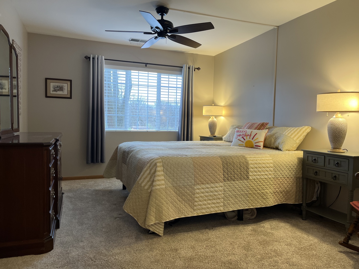 605 Barrington Avenue #216, East Dundee, IL 60118