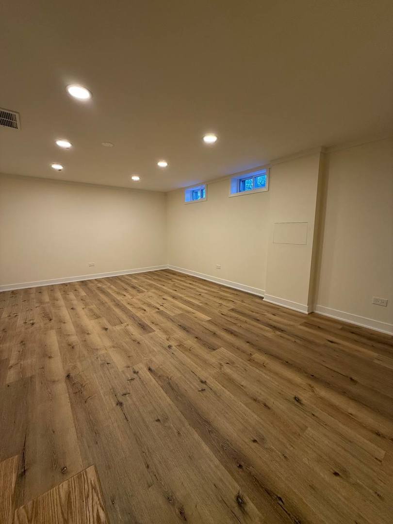 415 E Lincoln Street, Mount Prospect, IL 60056