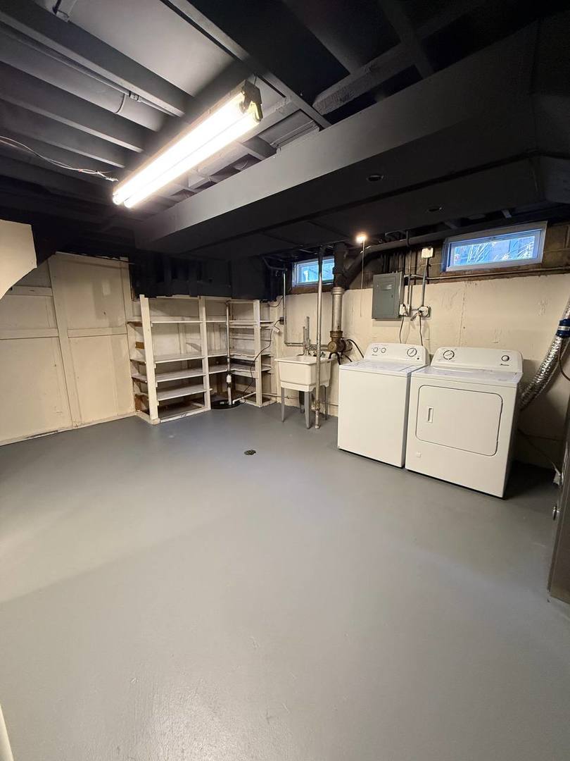 415 E Lincoln Street, Mount Prospect, IL 60056