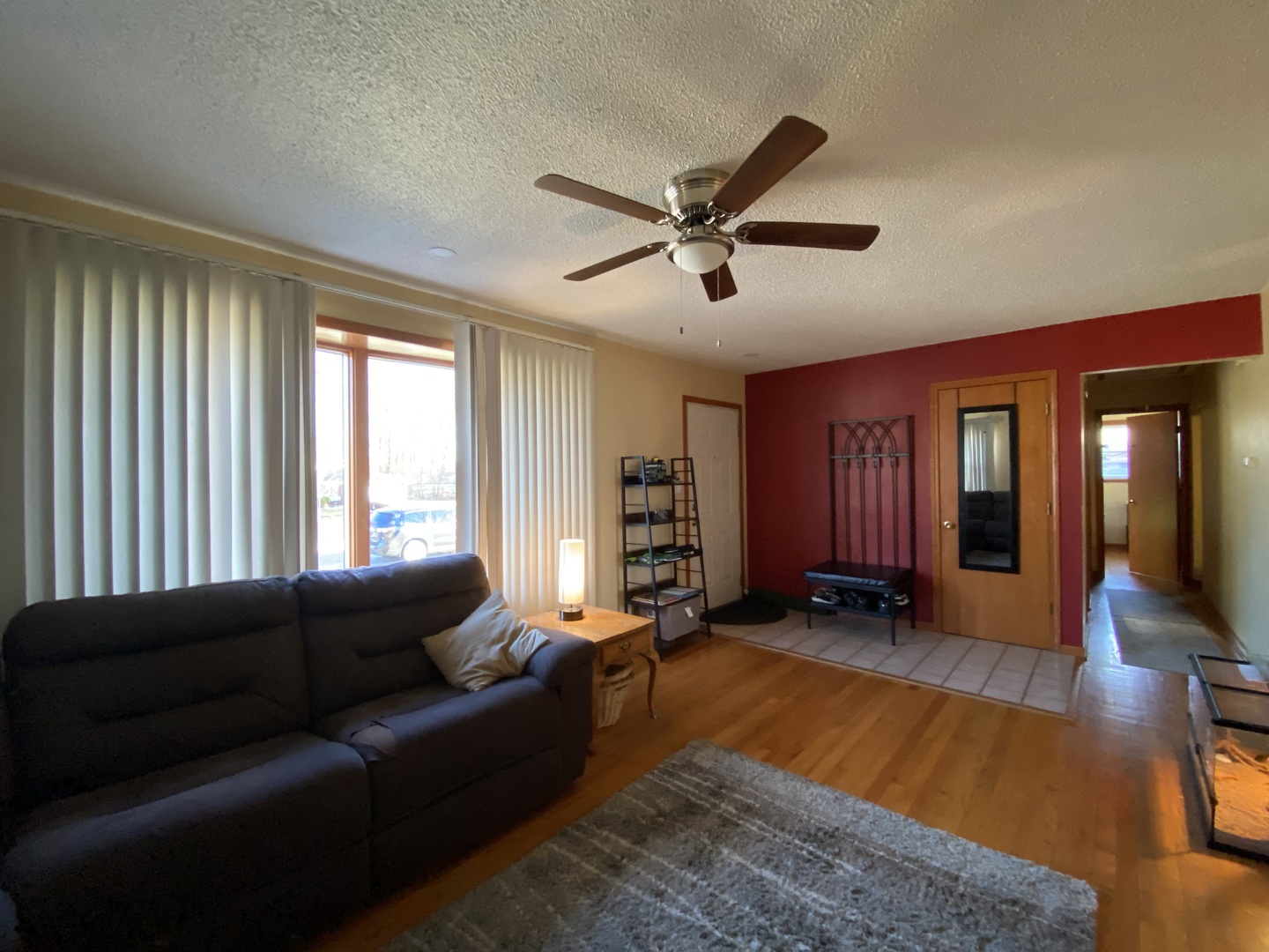 9820 Menard Avenue, Oak Lawn, IL 60453