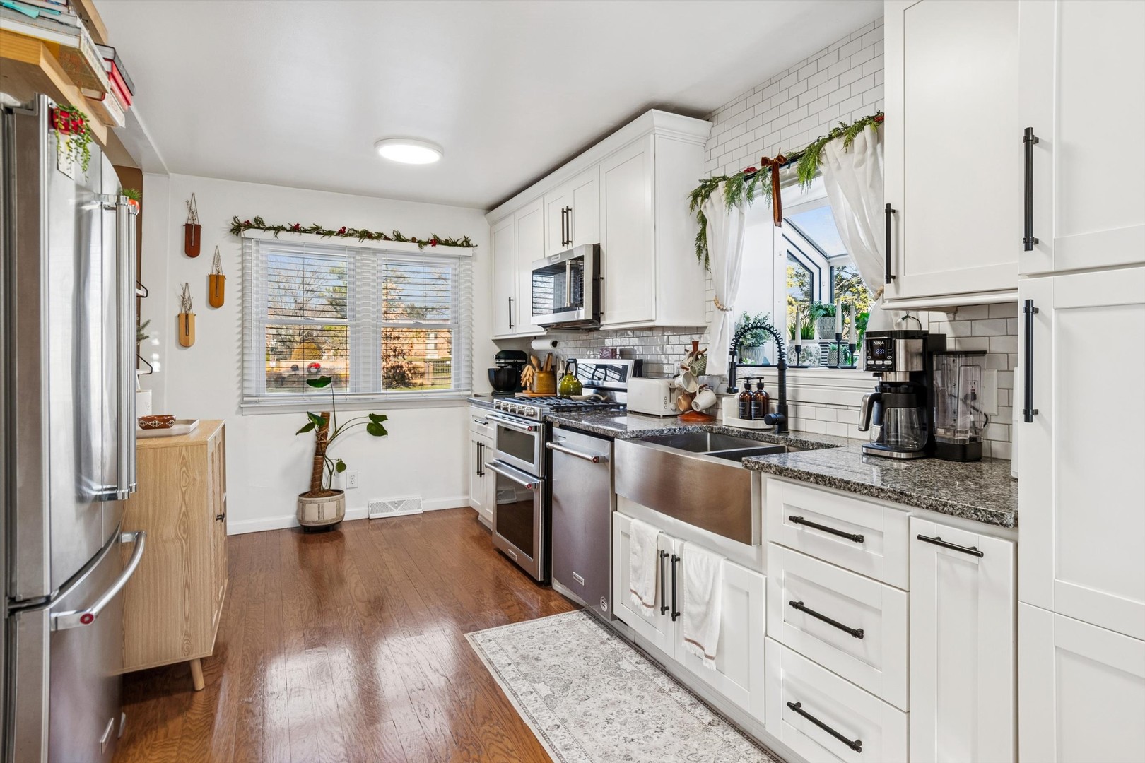 201 67th Street, Darien, IL 60561