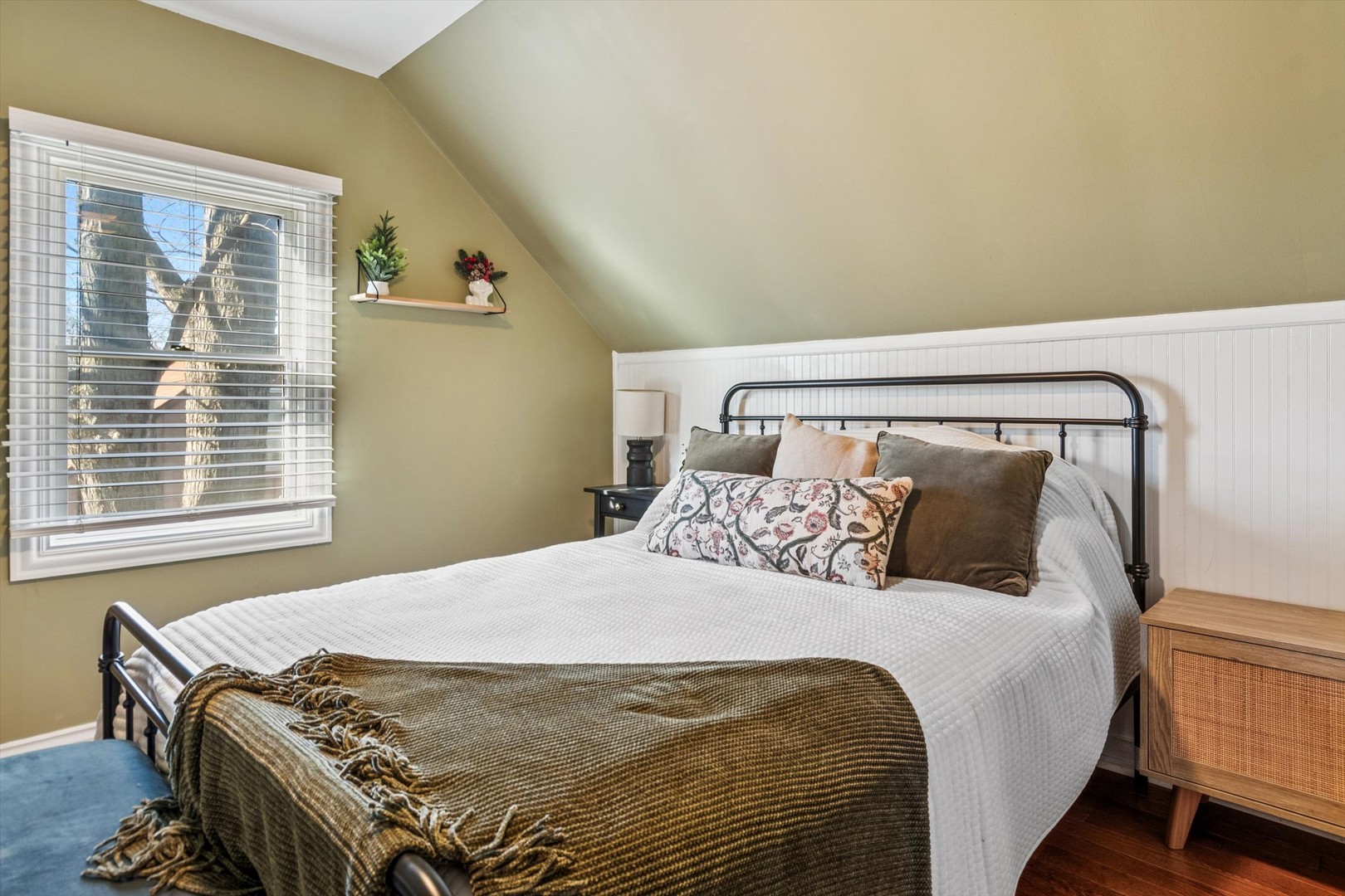 201 67th Street, Darien, IL 60561