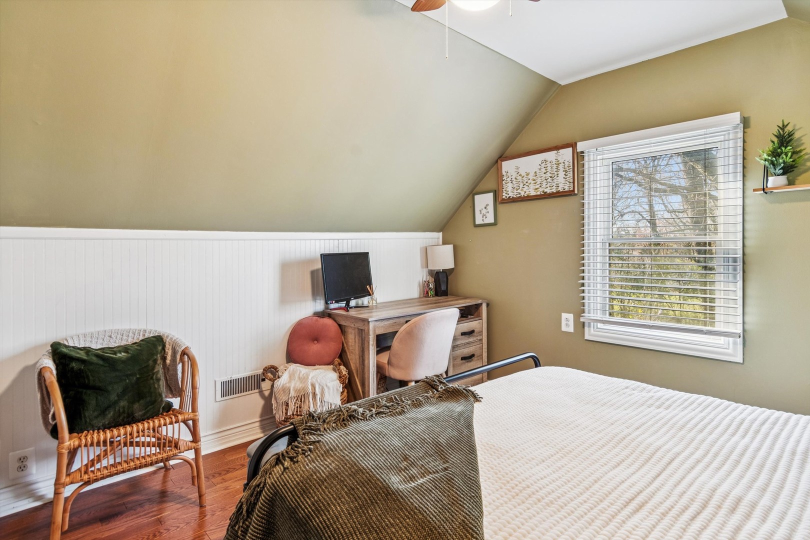 201 67th Street, Darien, IL 60561