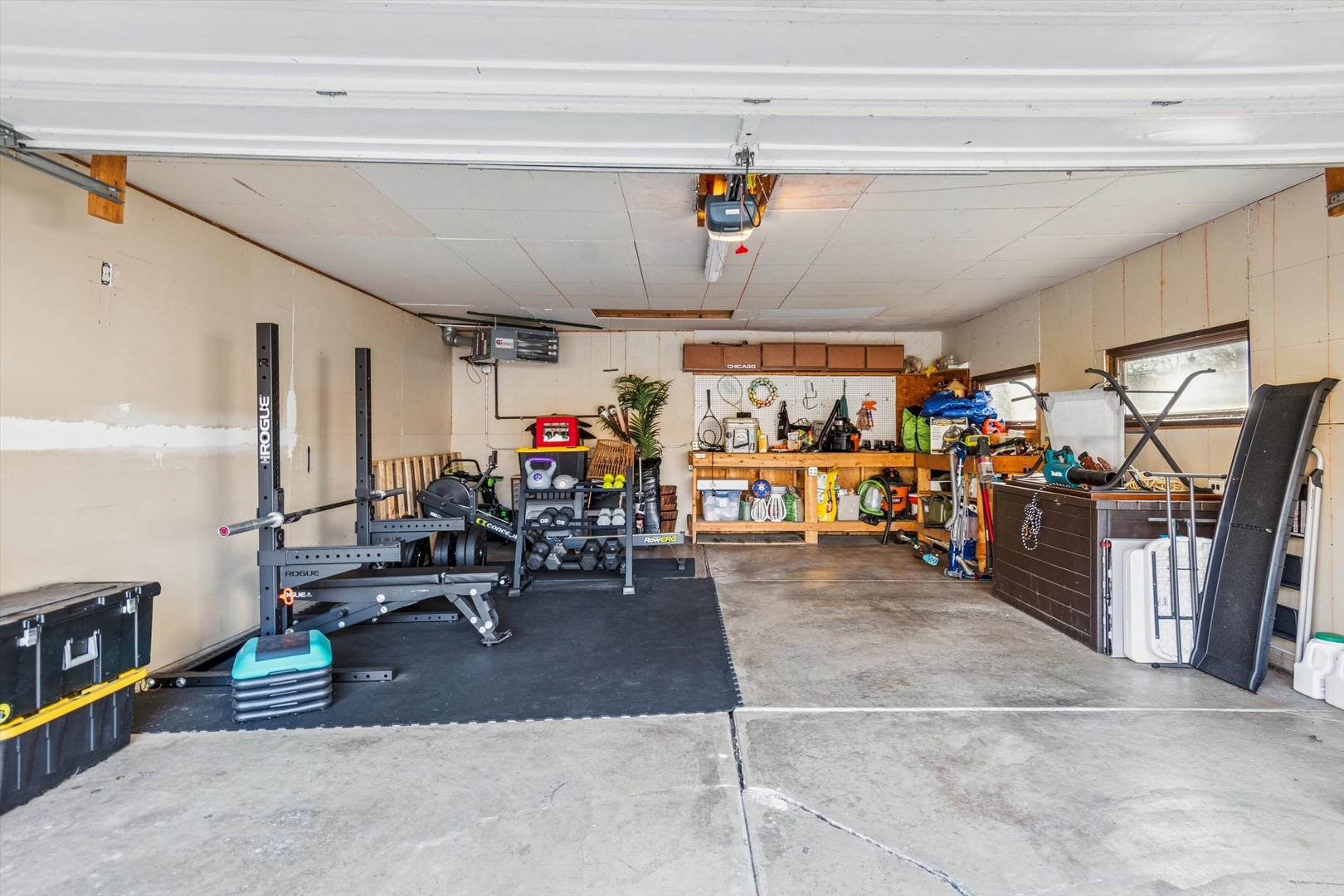 201 67th Street, Darien, IL 60561