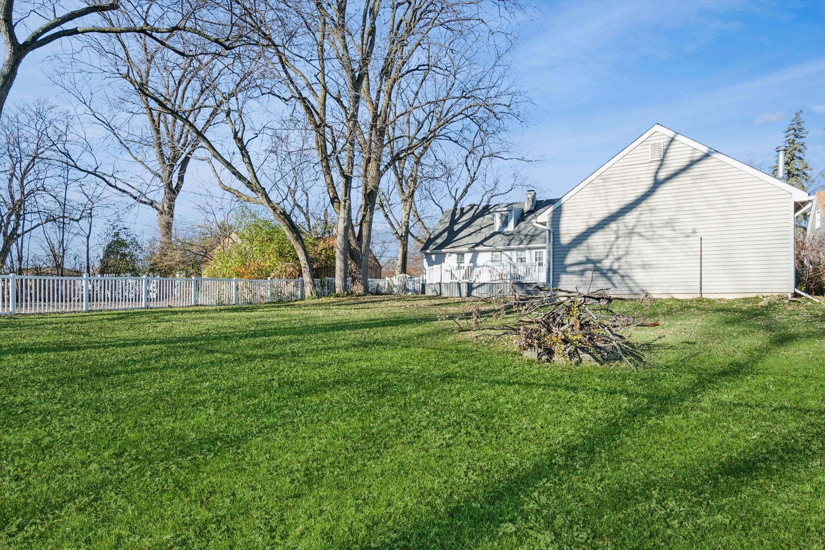 201 67th Street, Darien, IL 60561