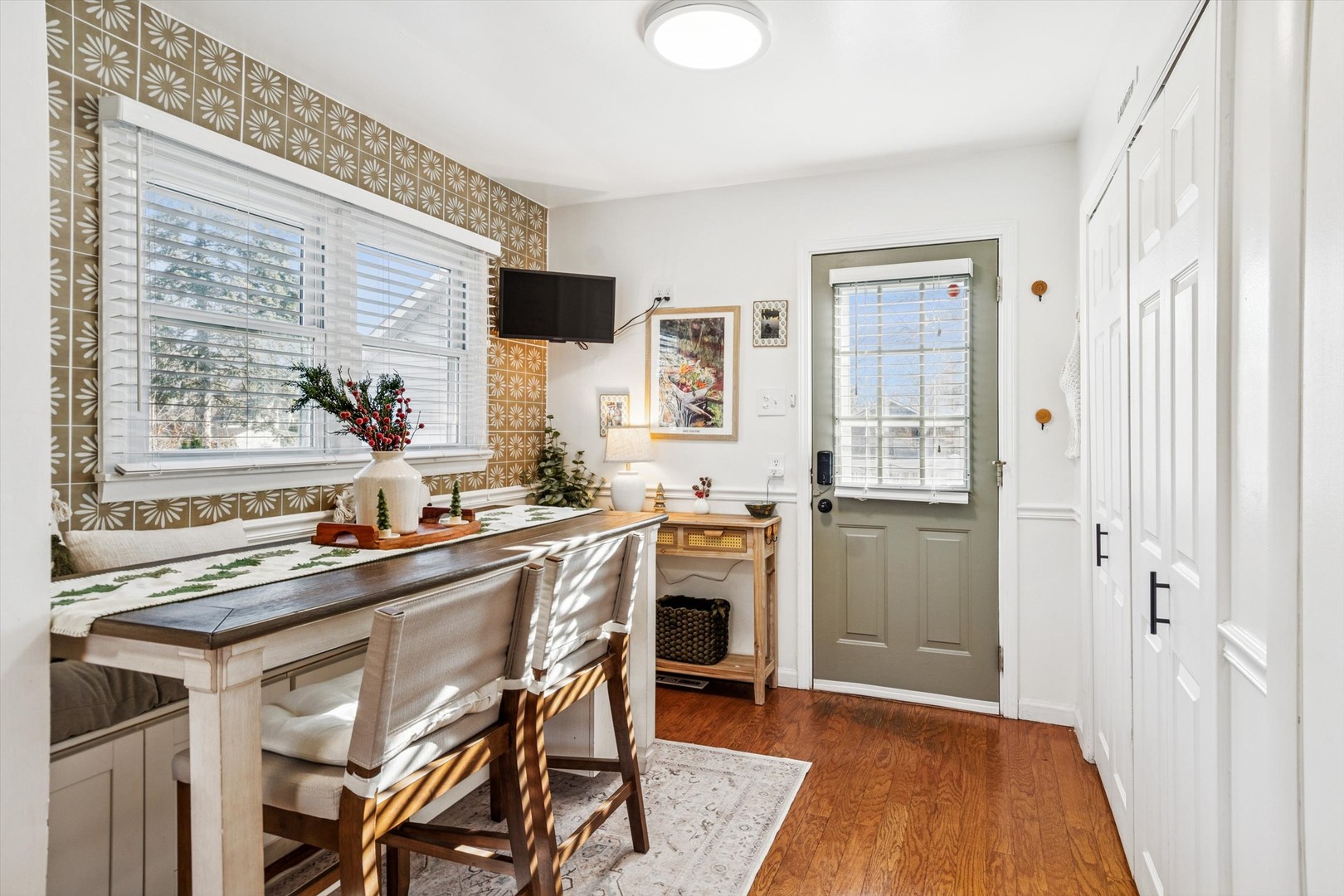 201 67th Street, Darien, IL 60561