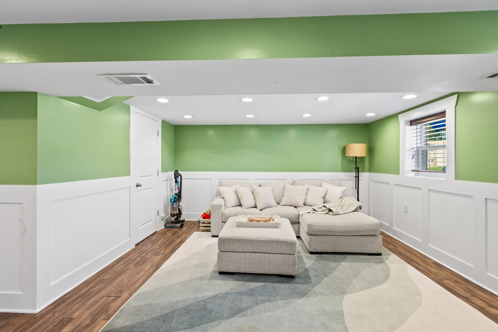 5823 Stuart Lane, Oak Forest, IL 60452