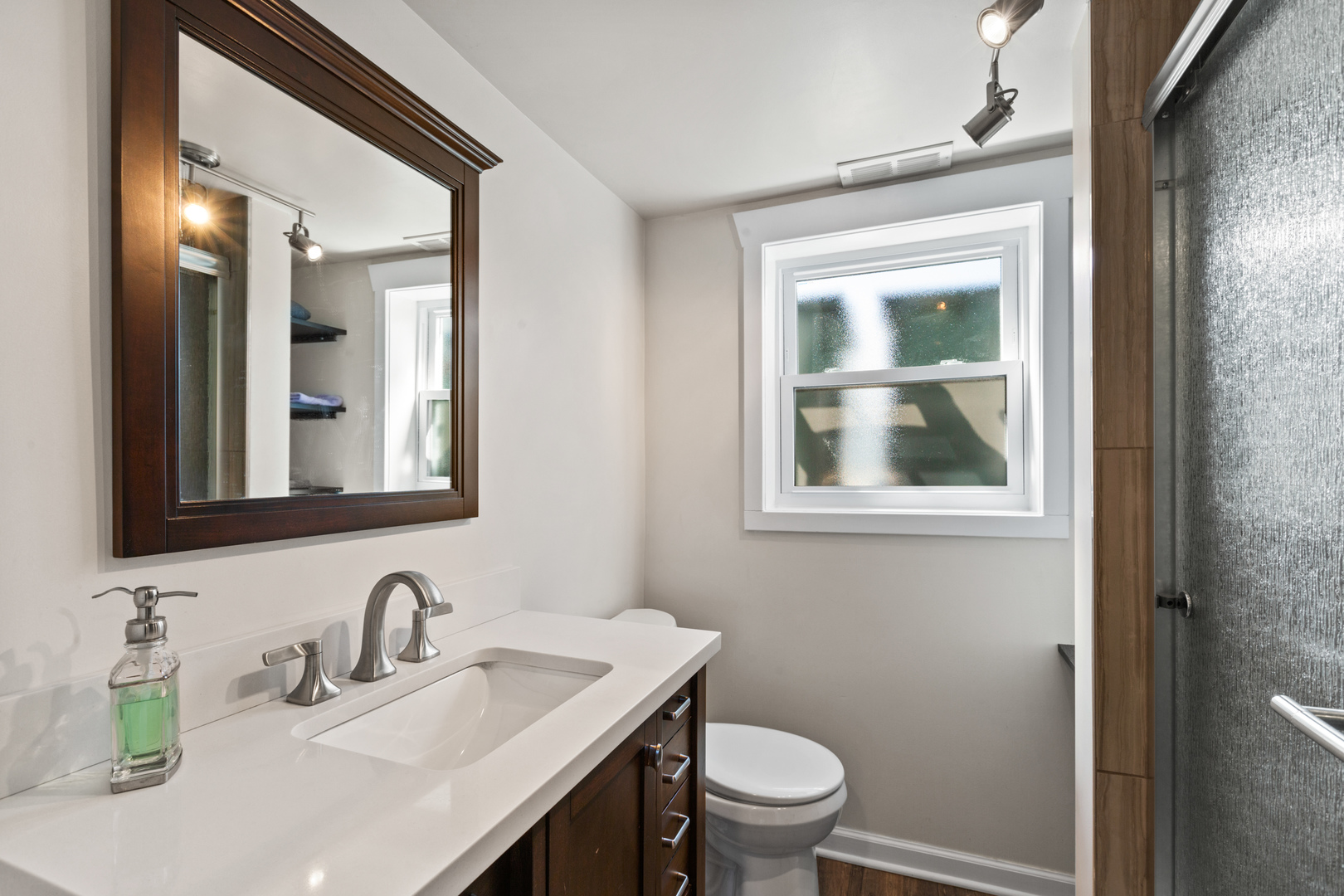 5823 Stuart Lane, Oak Forest, IL 60452