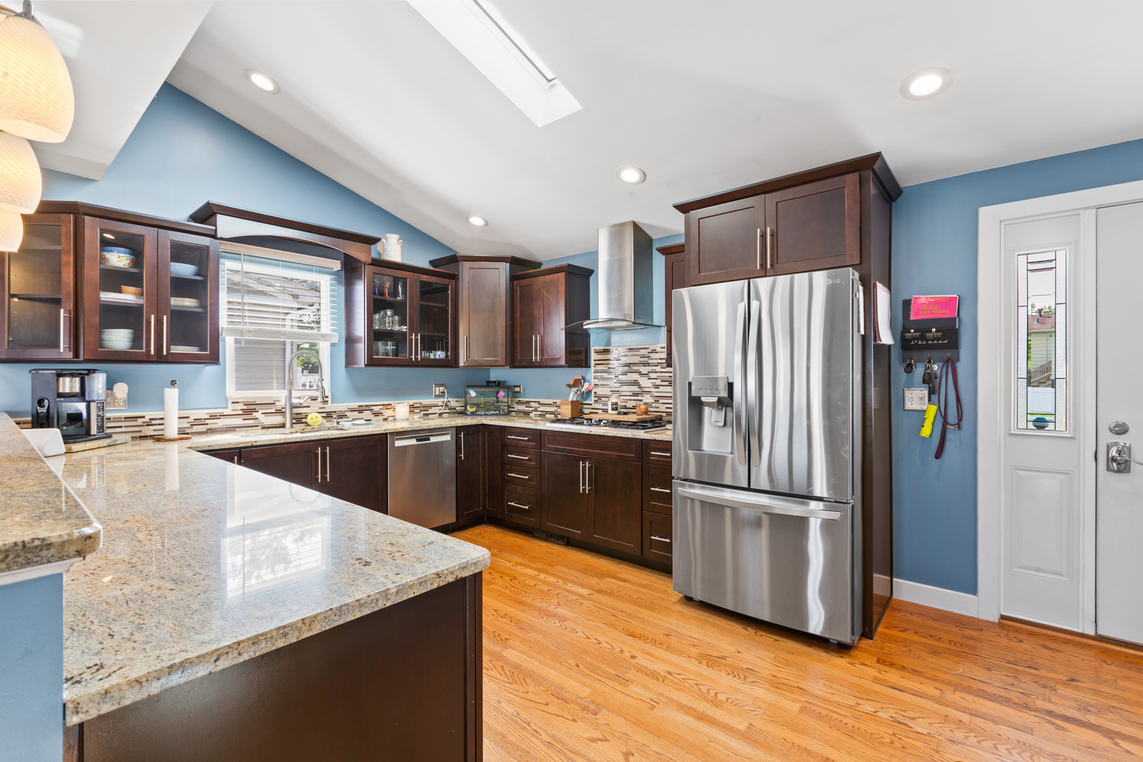 5823 Stuart Lane, Oak Forest, IL 60452