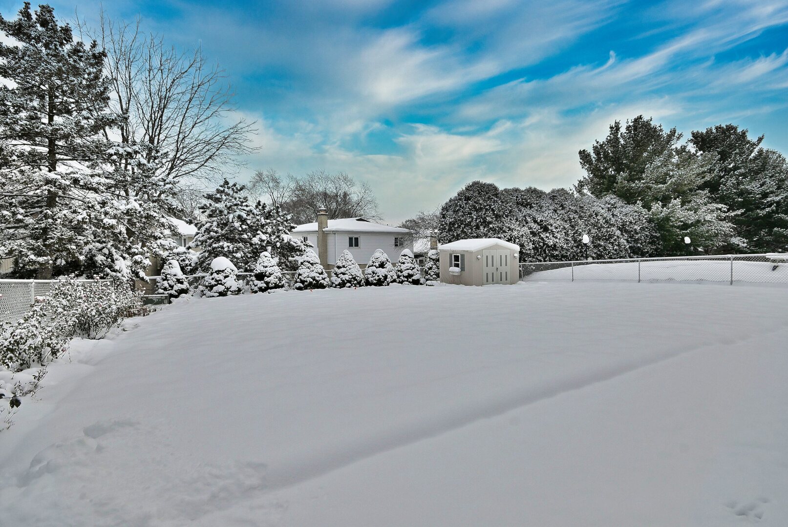 231 N Flora Parkway, Addison, IL 60101