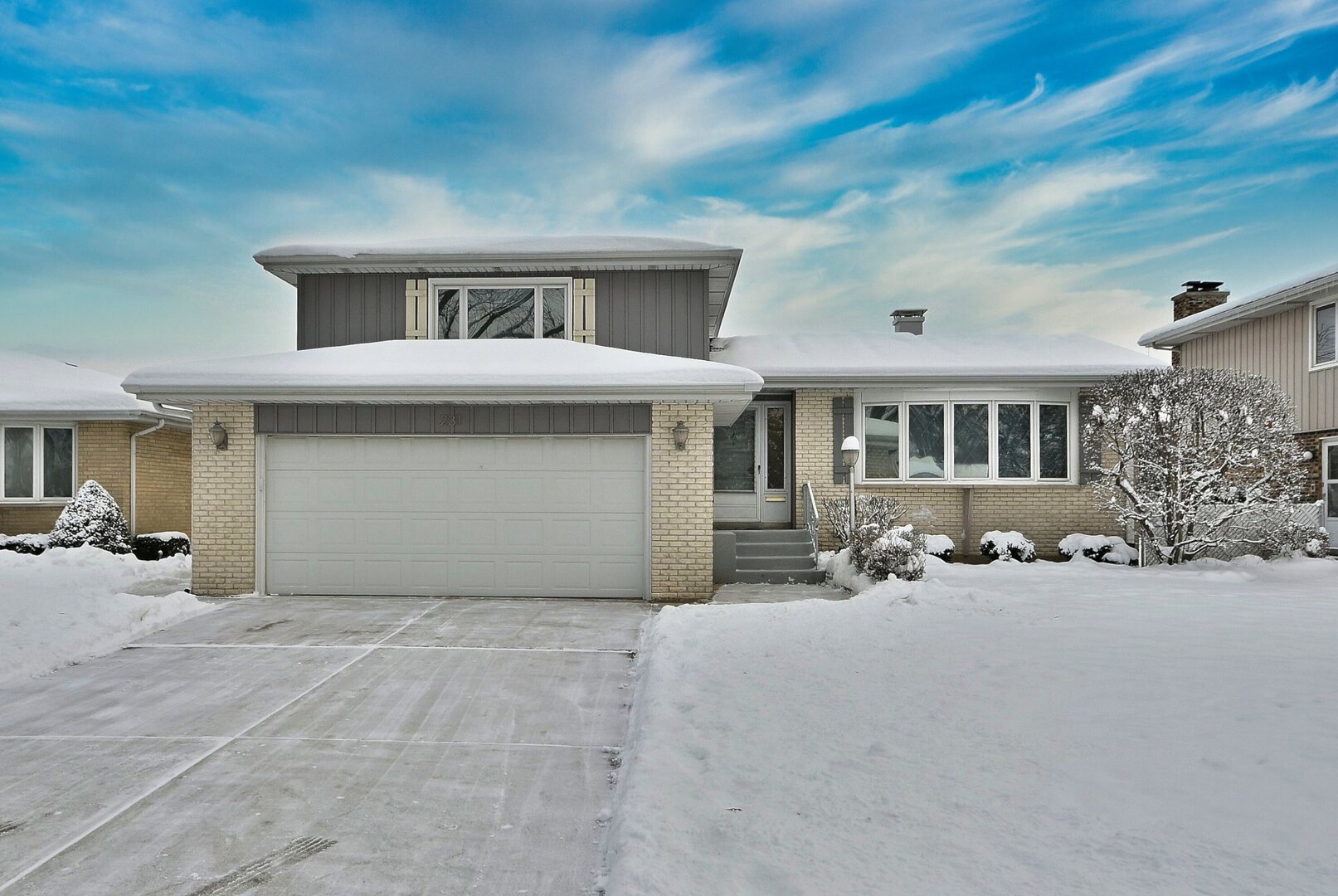 231 N Flora Parkway, Addison, IL 60101