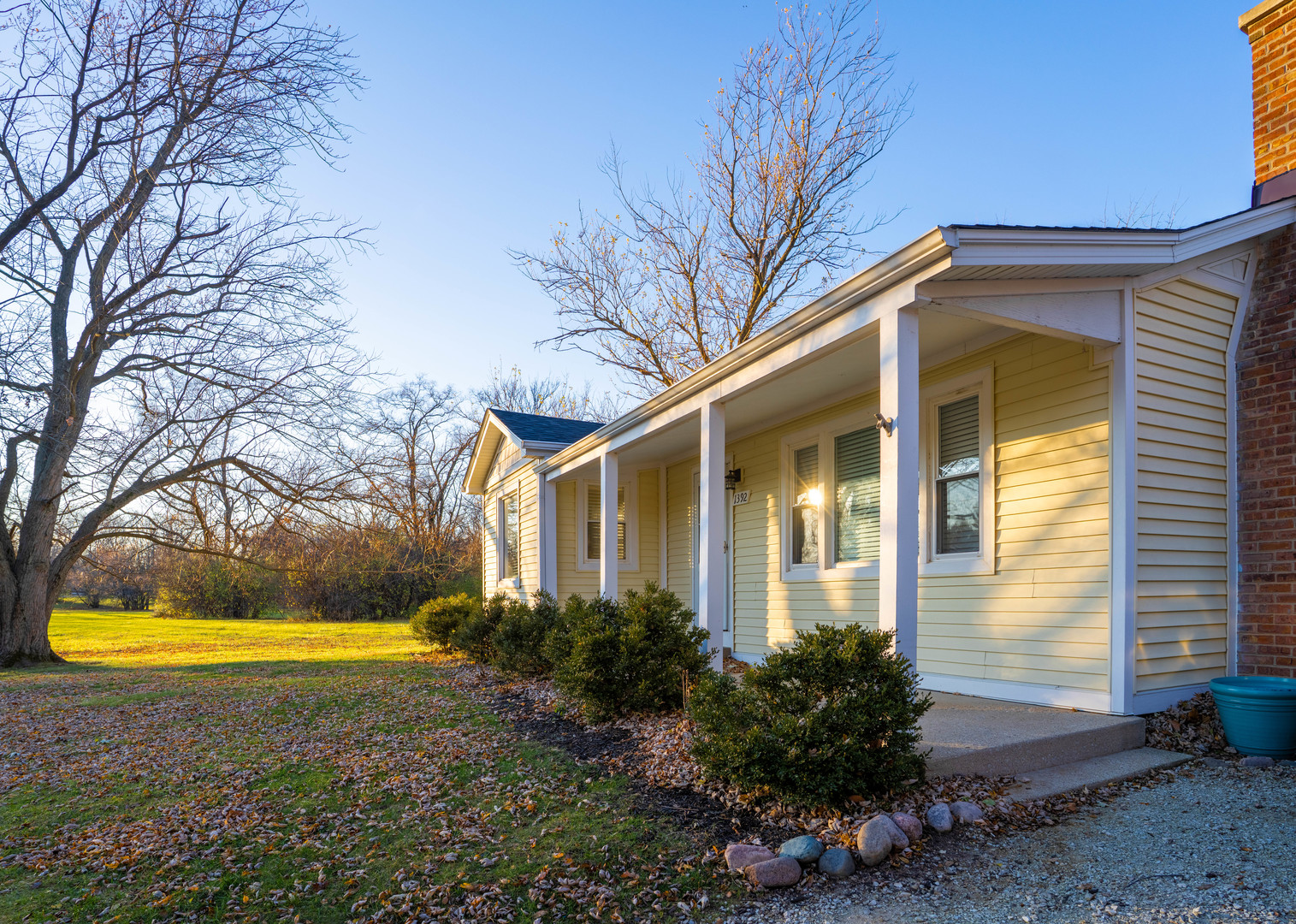 1392 W 52nd Place, La Grange Highlands, IL 60525