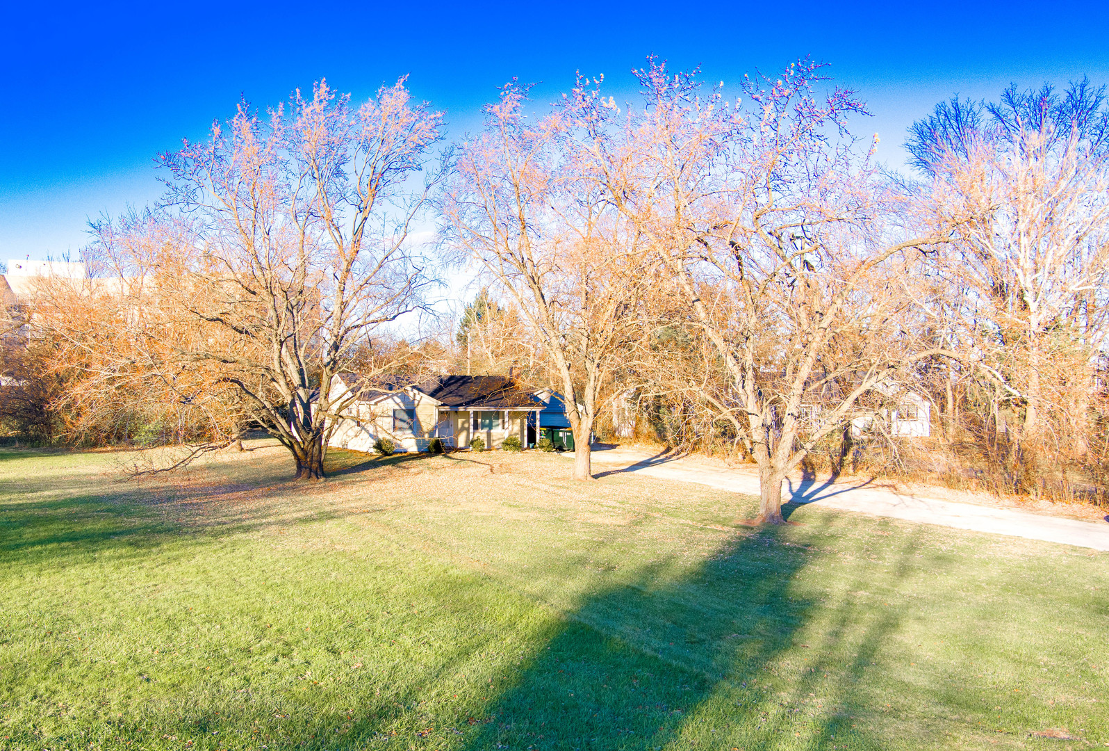 1392 W 52nd Place, La Grange Highlands, IL 60525