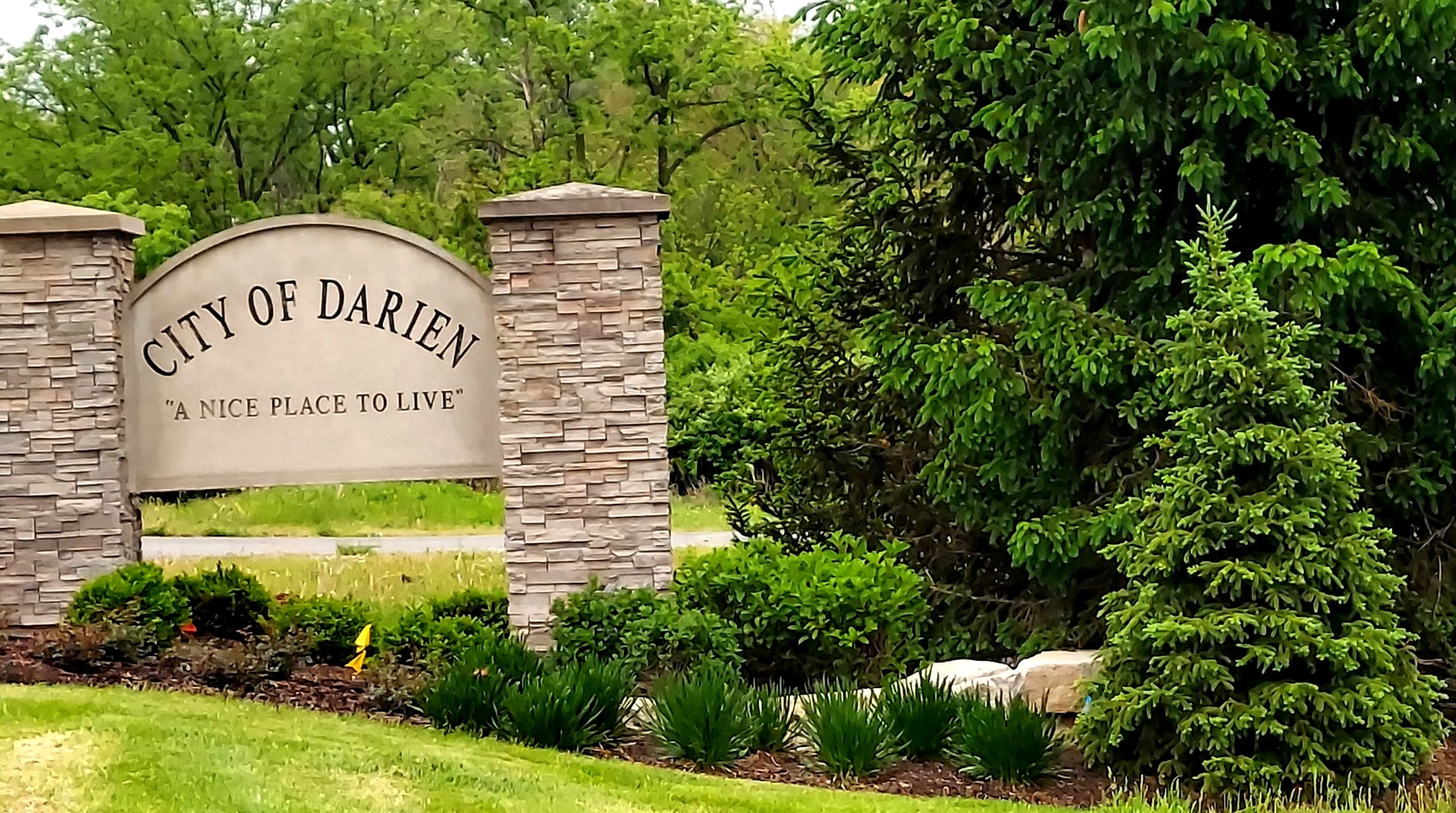 2221 Donegal Drive, Darien, IL 60561