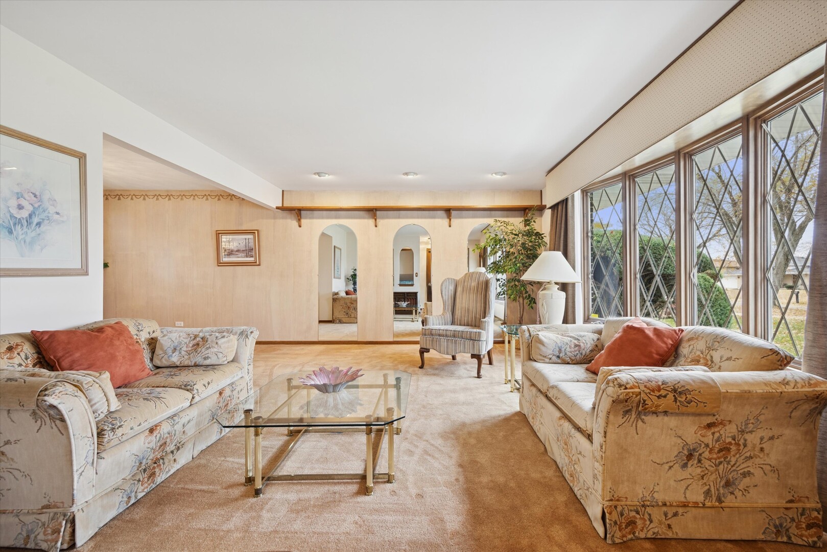 9S215 Florence Avenue, Downers Grove, IL 60516