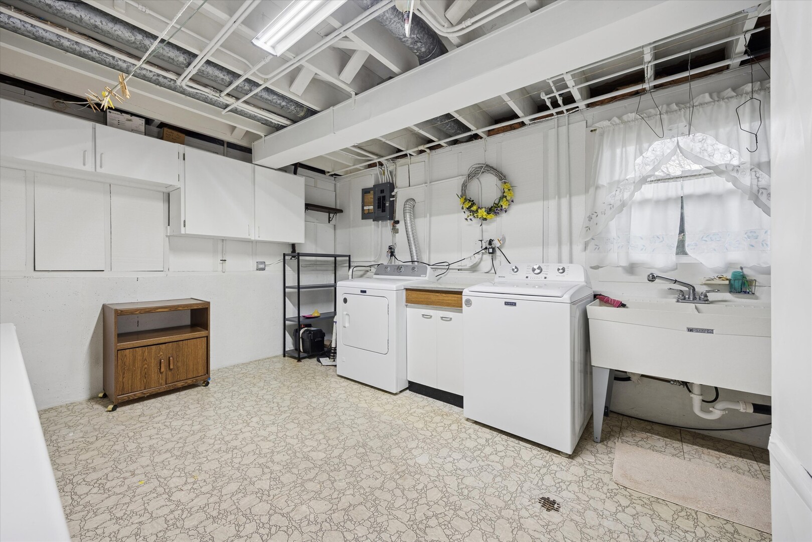 9S215 Florence Avenue, Downers Grove, IL 60516