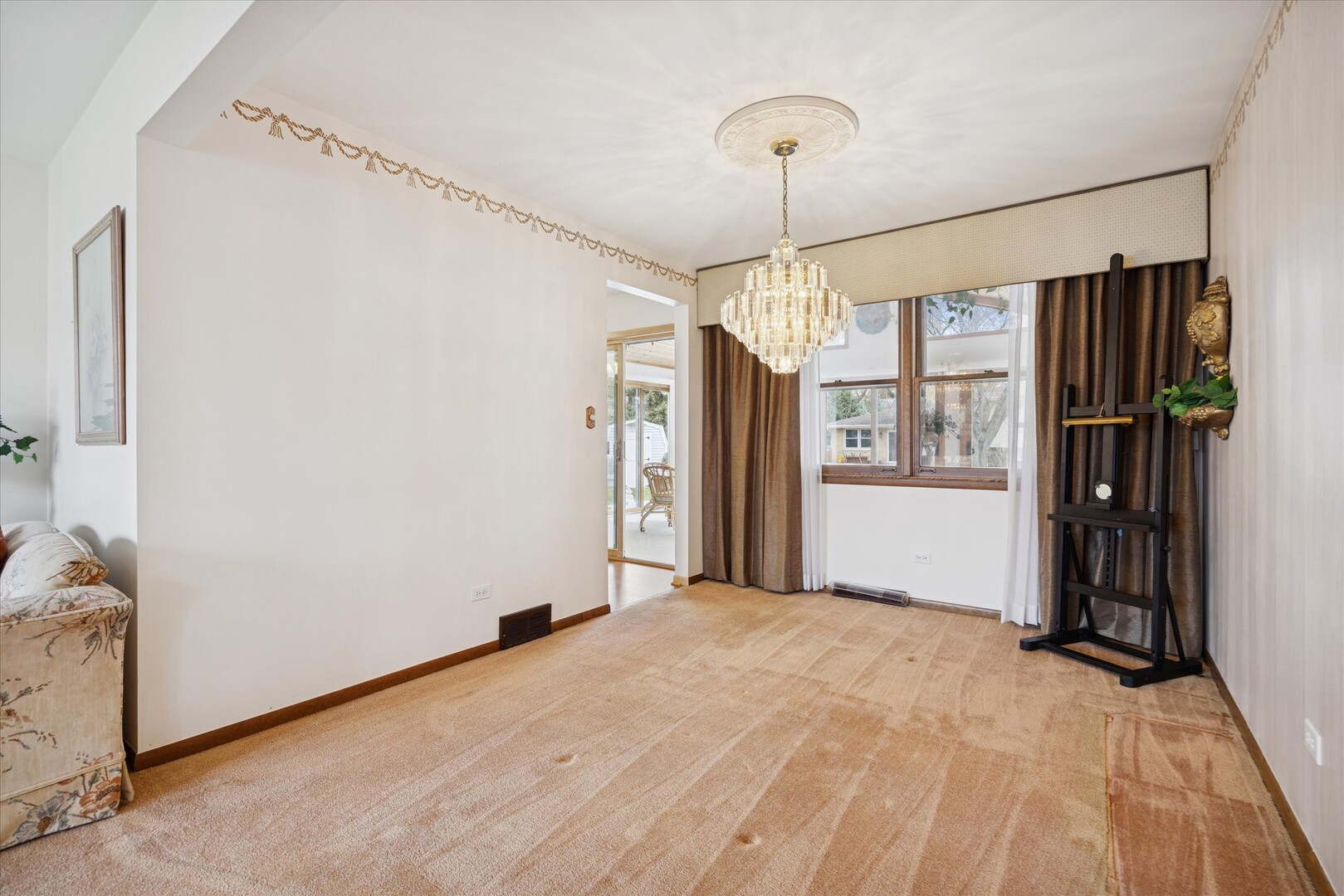 9S215 Florence Avenue, Downers Grove, IL 60516