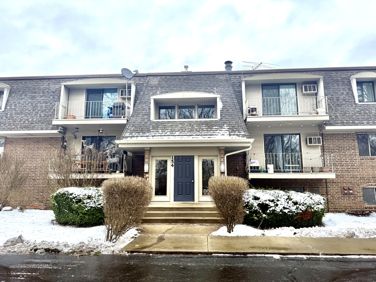 154 E Bailey Road #G, Naperville, IL 60565