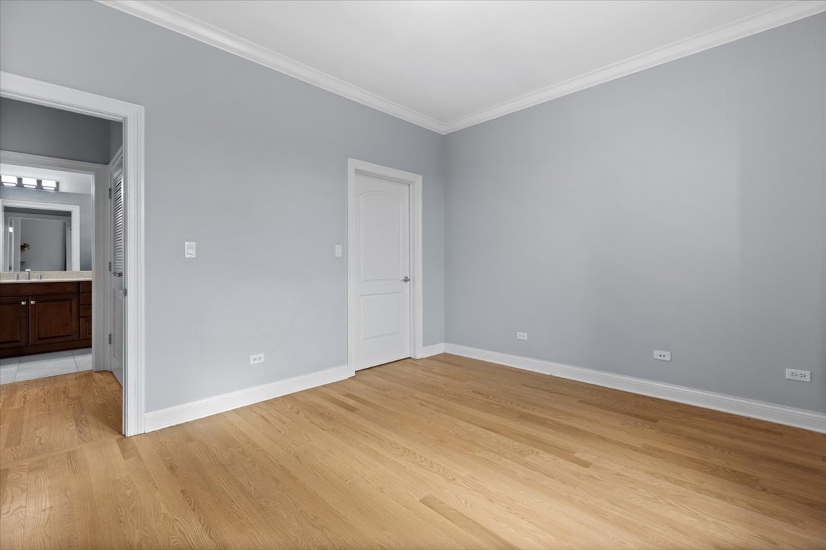 2811 N Bell Avenue #202, Chicago, IL 60618