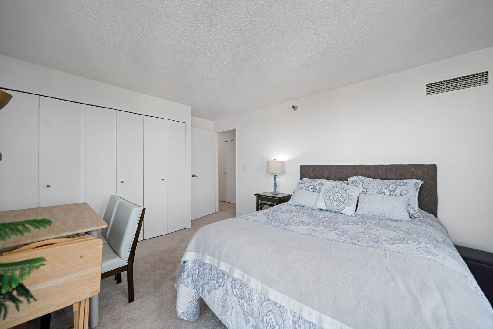 195 N Harbor Drive #4408, Chicago, IL 60601