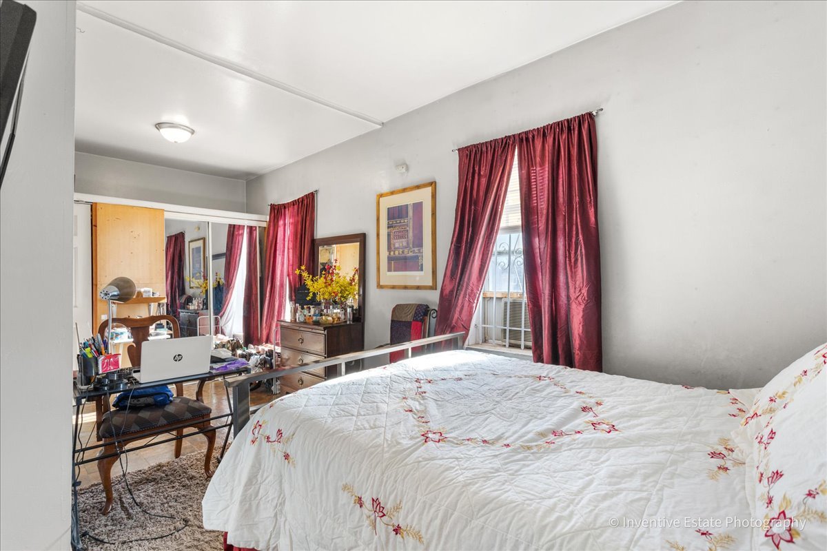 12018 S Loomis Street, Chicago, IL 60643