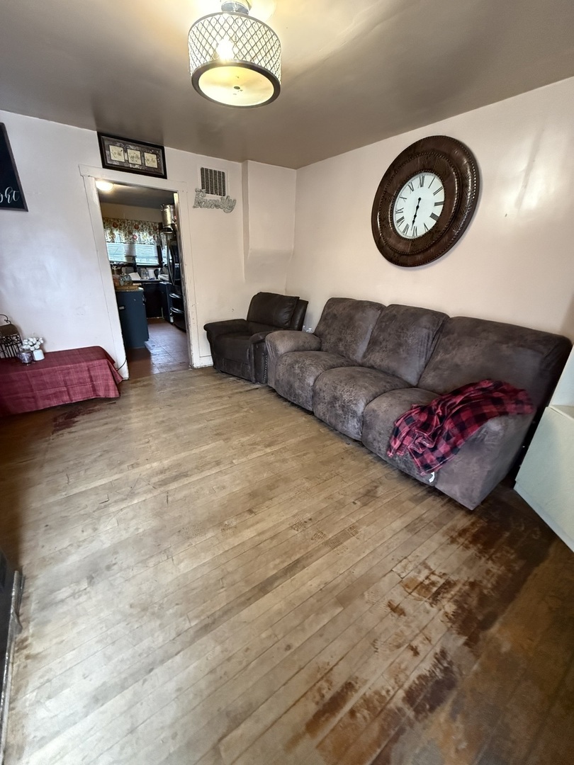 599 N School Street, Braidwood, IL 60408