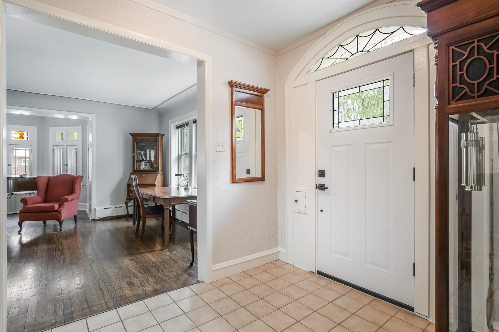 718 S WASHINGTON Avenue, Park Ridge, IL 60068