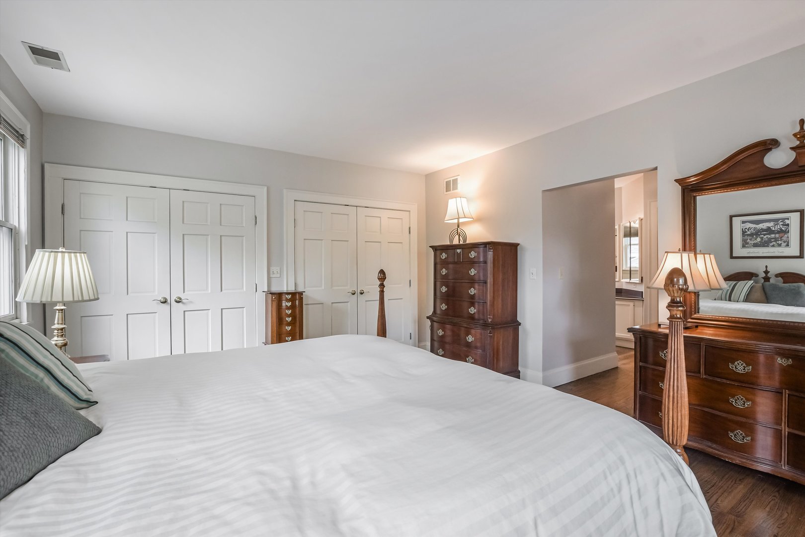 718 S WASHINGTON Avenue, Park Ridge, IL 60068